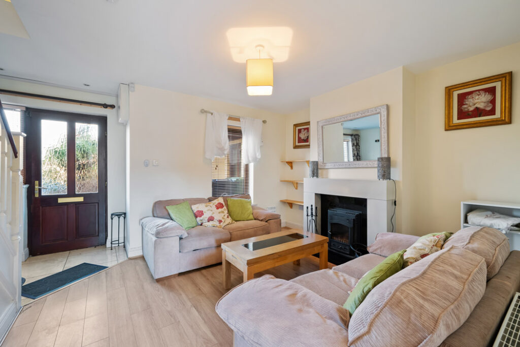 01.15 4 The Close Maryborough Ridge Douglas Cork ERA H Pix WEB 03