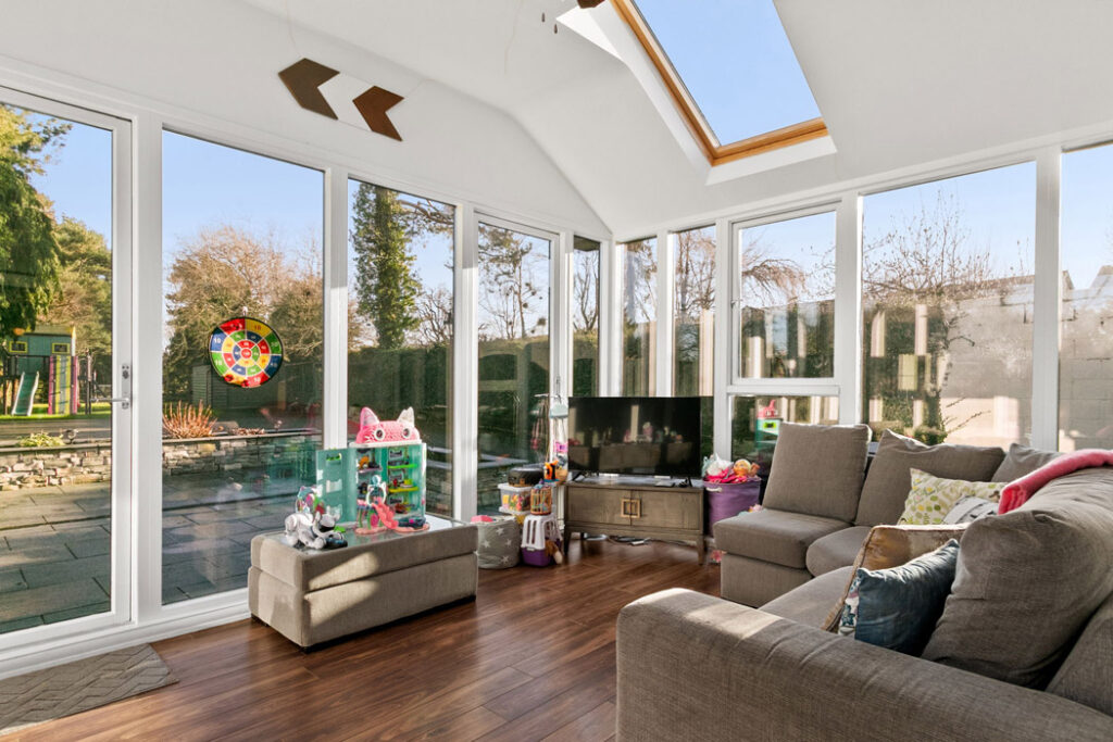 18 web or mls PPIX2147