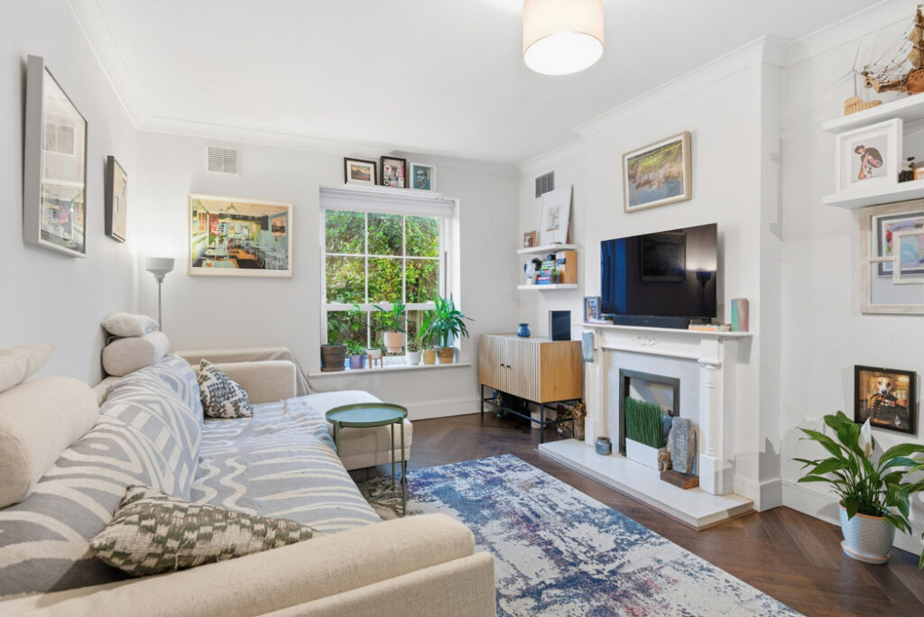 3 print DSC 7913 decluttered