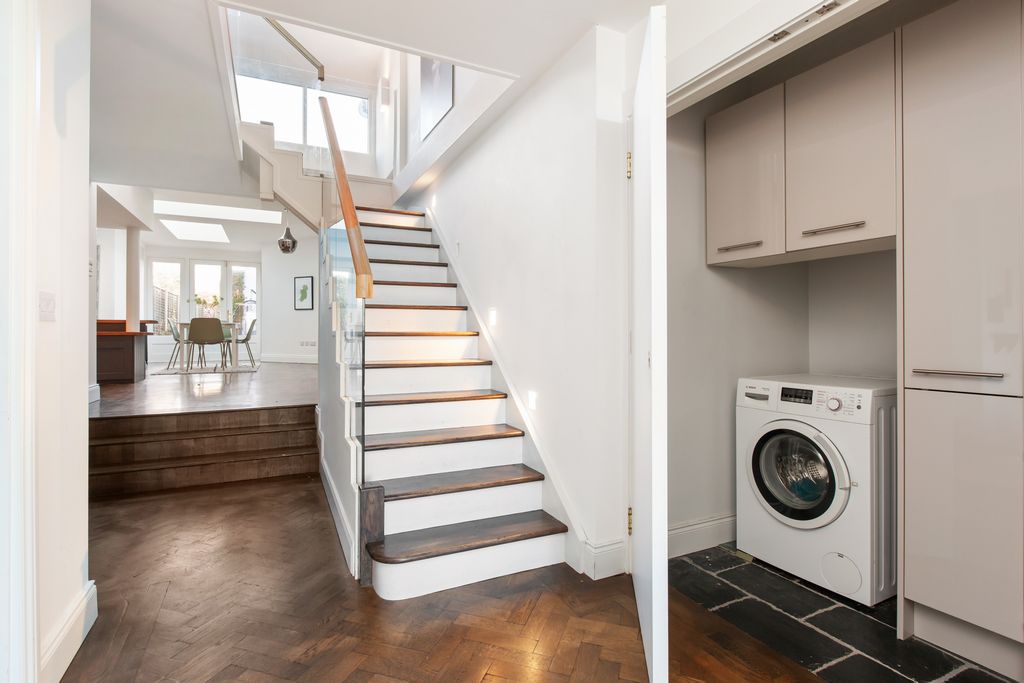 85704 R 1 IMG 0353 1K JPEG