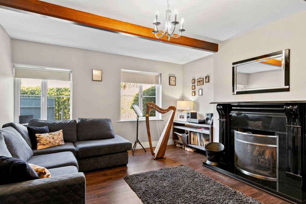 9 web or mls PPIX1852