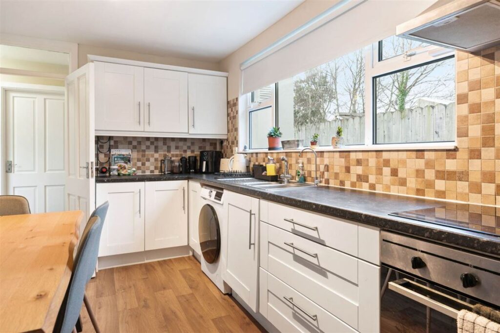 4917658e 3606 4375 98a1 18bdbfd3b16e x