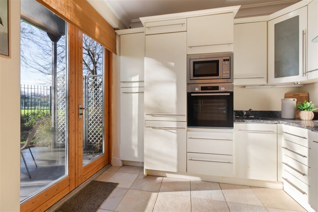 83718e64 bea7 46c0 b9ae dcd755691f83 x