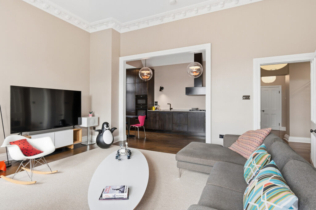 99 Rockford Manor 12