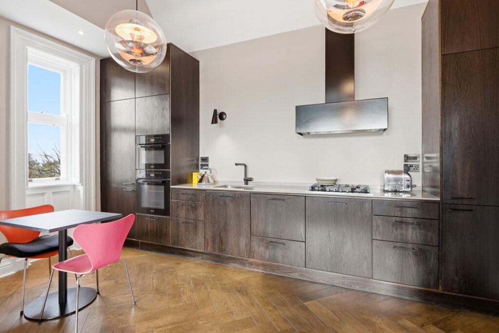 99 Rockford Manor 13