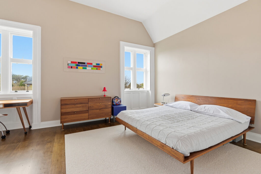 99 Rockford Manor 20