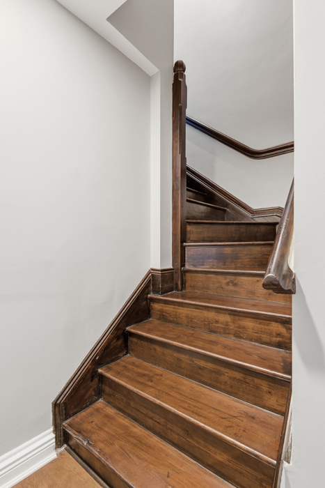 99 Rockford Manor 25