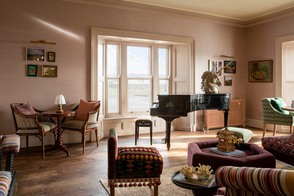 ArmadaHouse PianoRoom RuthMaria 02