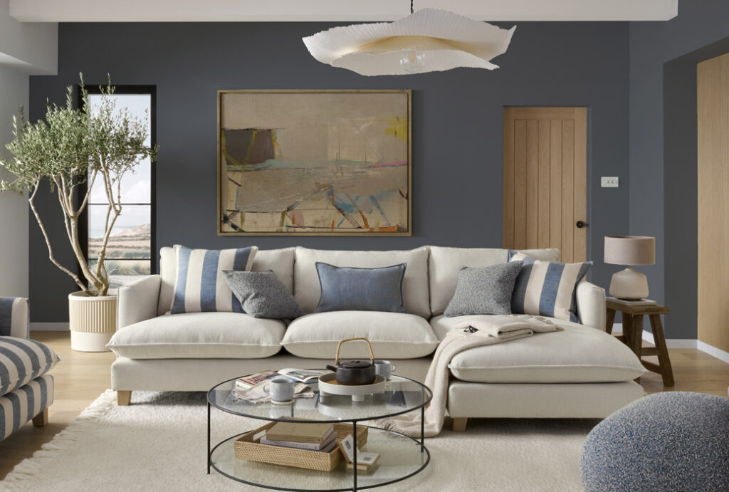 Is this one in stripe availabl Howth Large Chaise 006