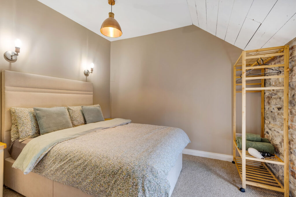 The Cottage Interior 34