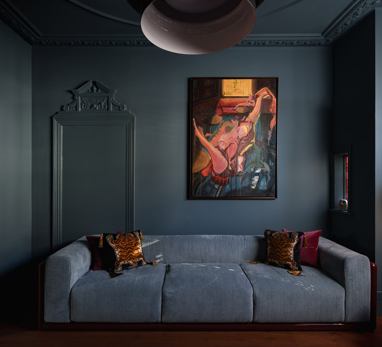 Zoe Willis Narbonne Avenue HR 04