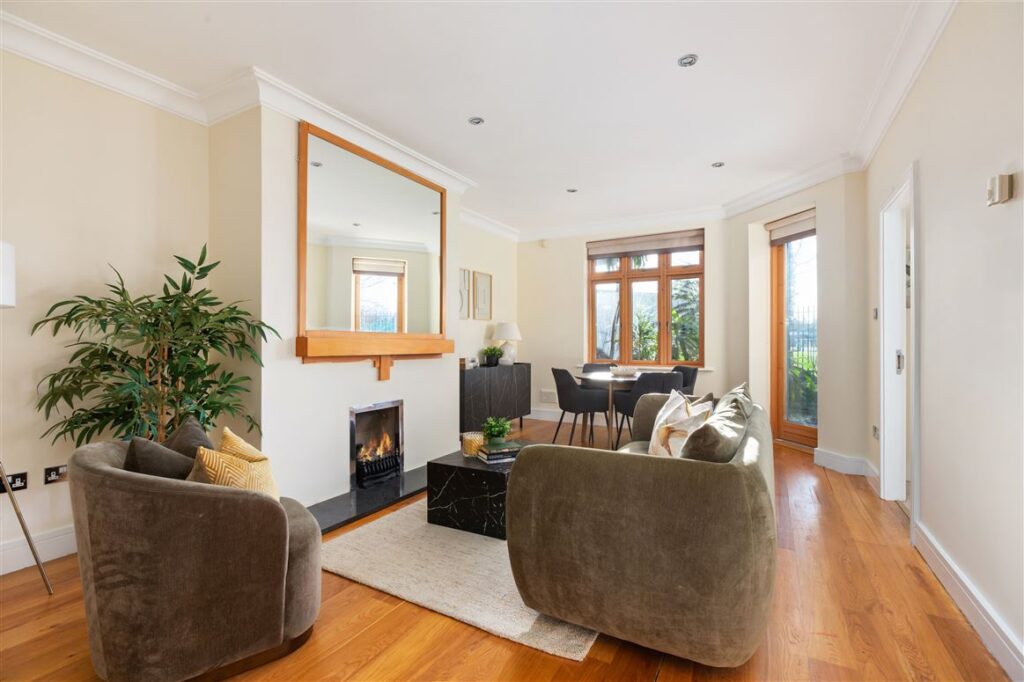 e978c7a1 51a4 44cd bebe 7c578ad1084e x