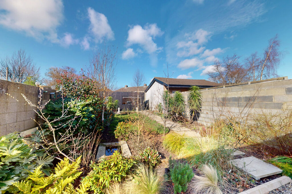 15 Drumcliffe Drive 024