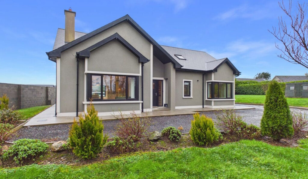 €495k
