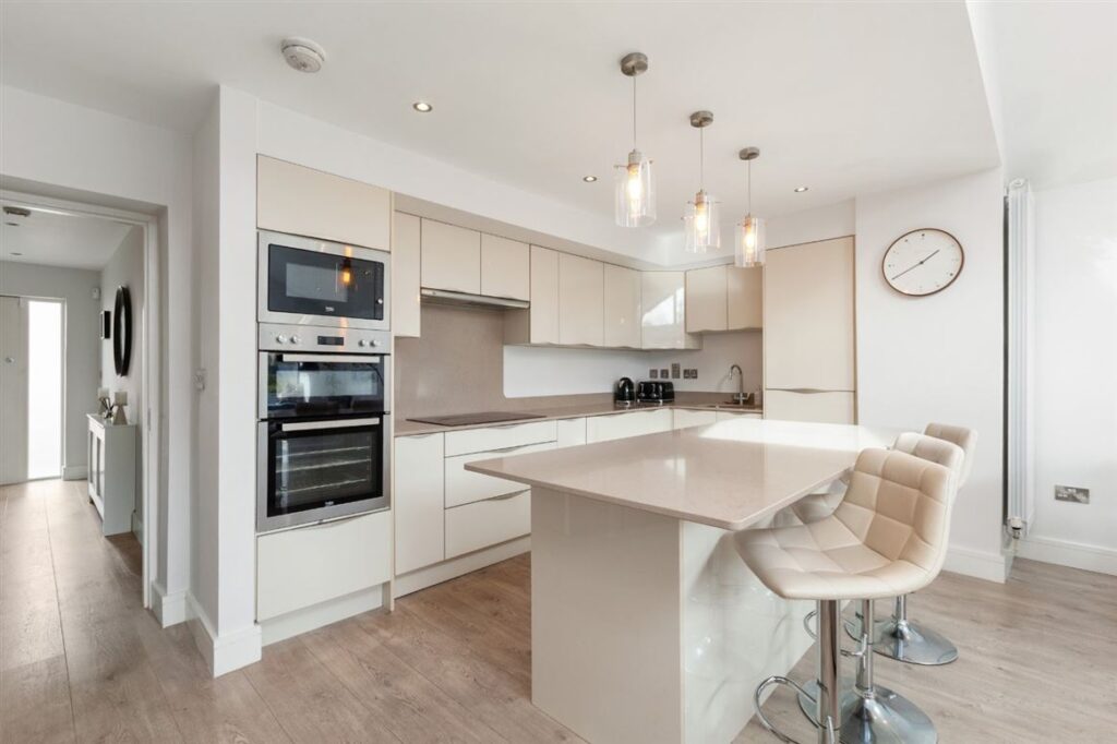 c6a26e2b a26a 4913 af05 86c8f98db964 x