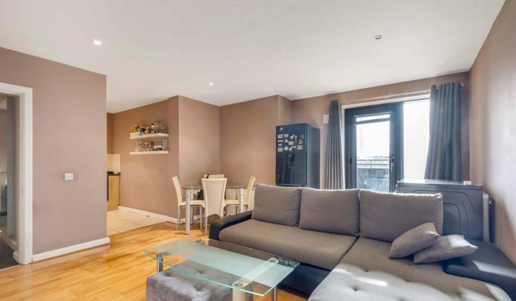 navan apt 1