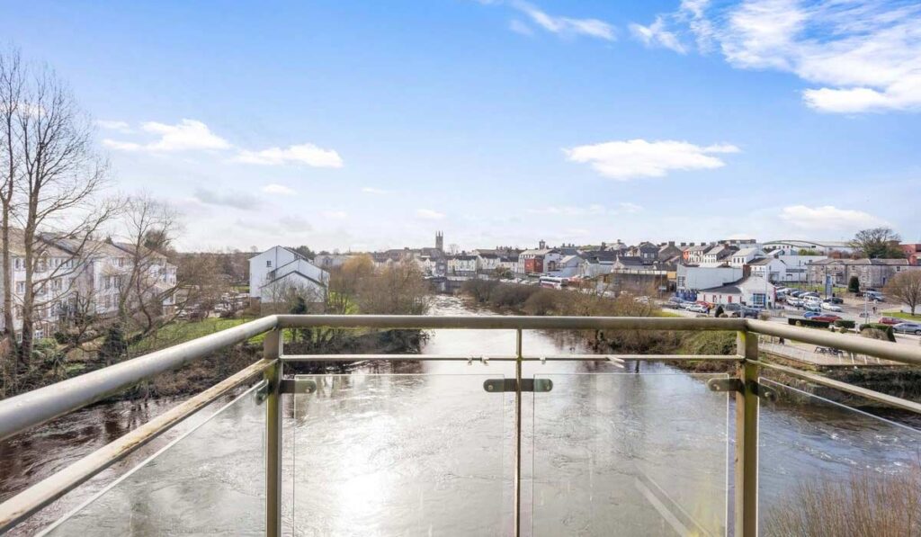 navan apt 3