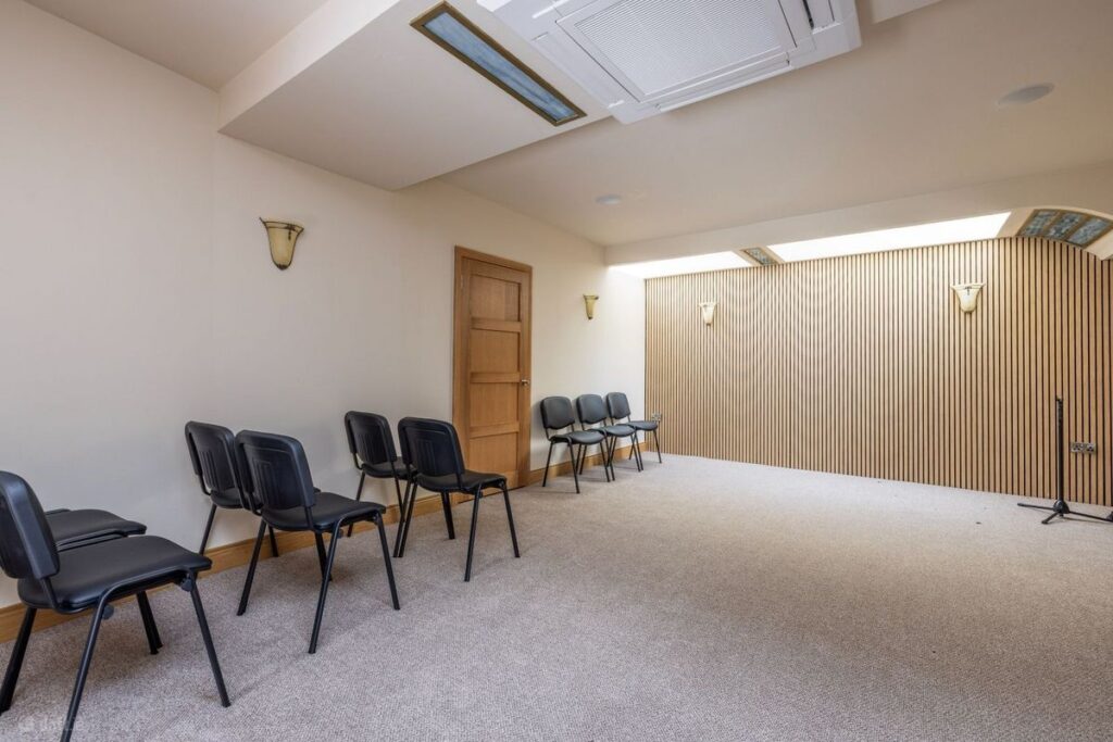 second look at large reposal room