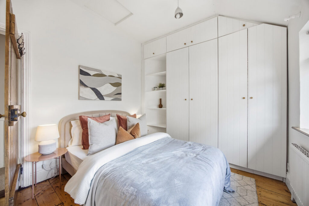 5 McDowell Avenue 16