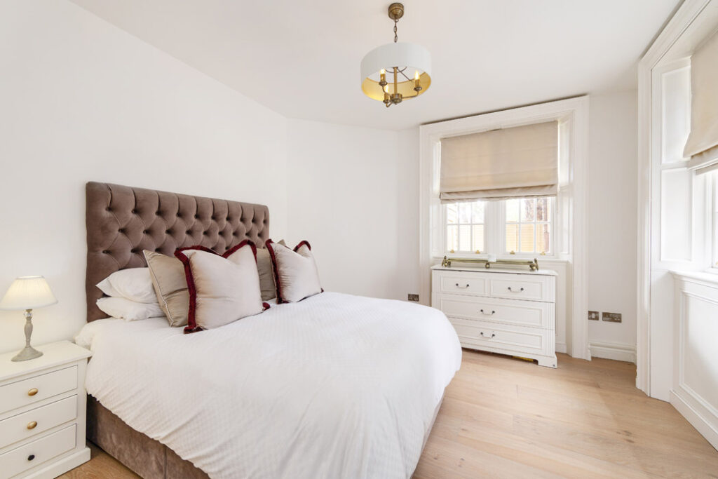 81664 R 1 6L7A5182 1