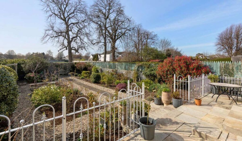 bungalows mount merrion 5