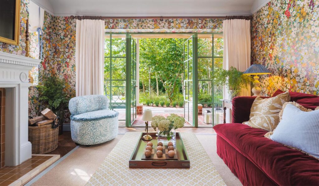 The enchanting charm of the gate lodge whose owner has added some ...