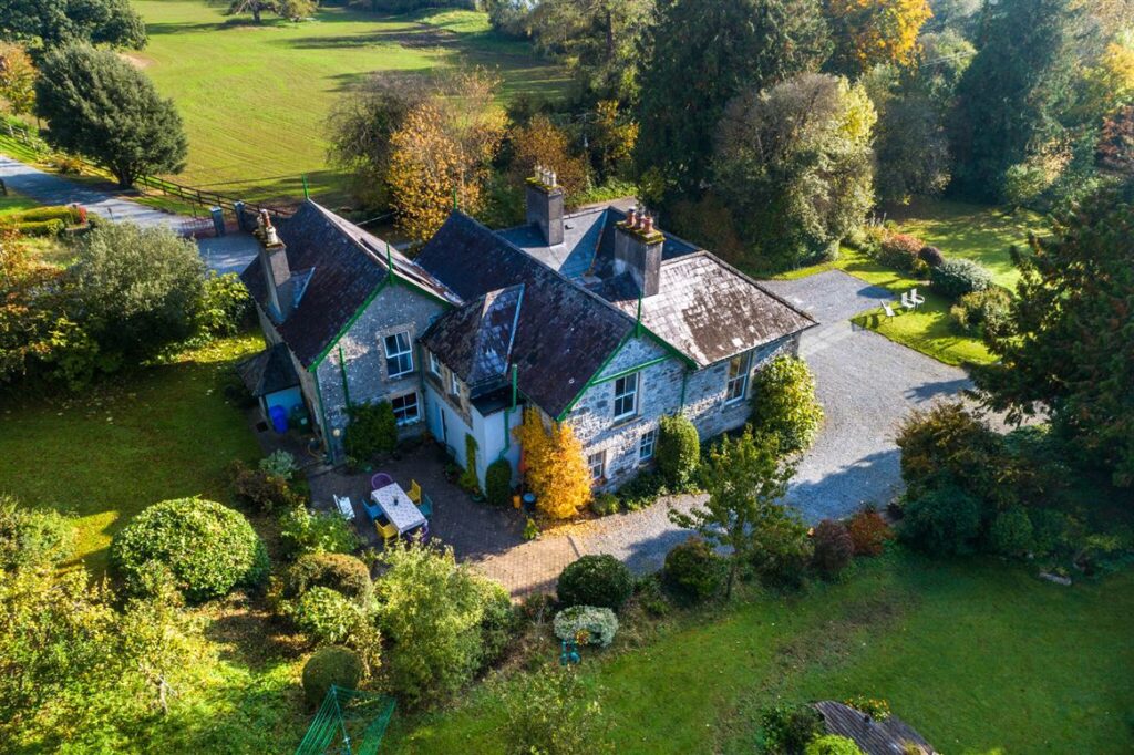 overhead shot of size of house