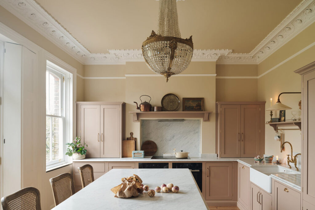 Red hot glamour takes centre stage in kitchen design 1 kitchen