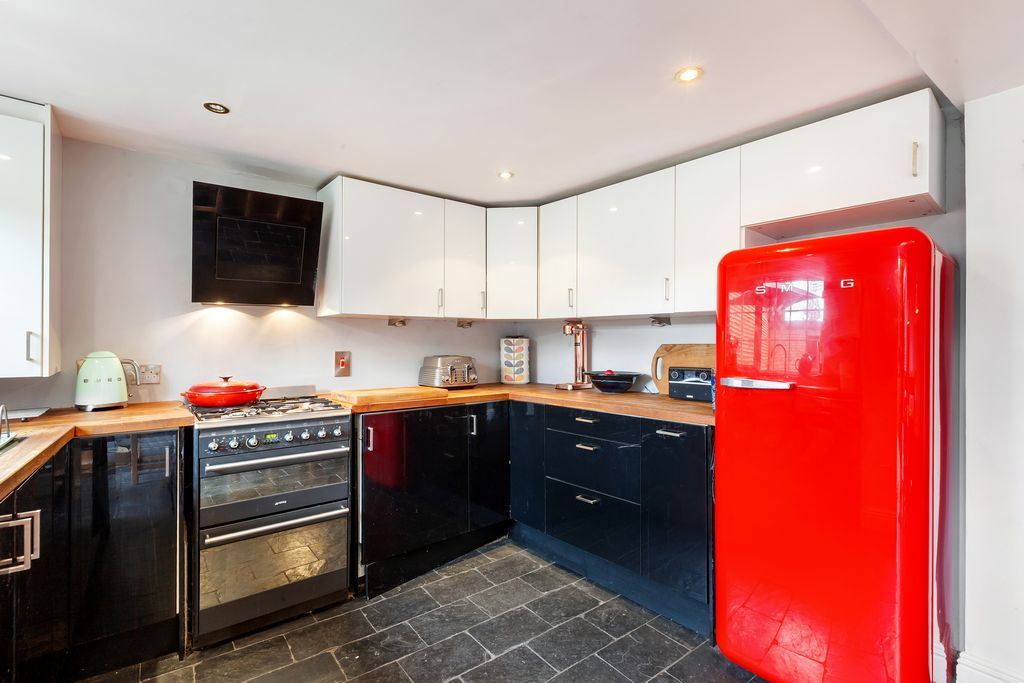 2 for €695k: Fairview, Dublin 3 or fair views over the Blackwater valley? 12 9506562d 1793 47a2 b48c