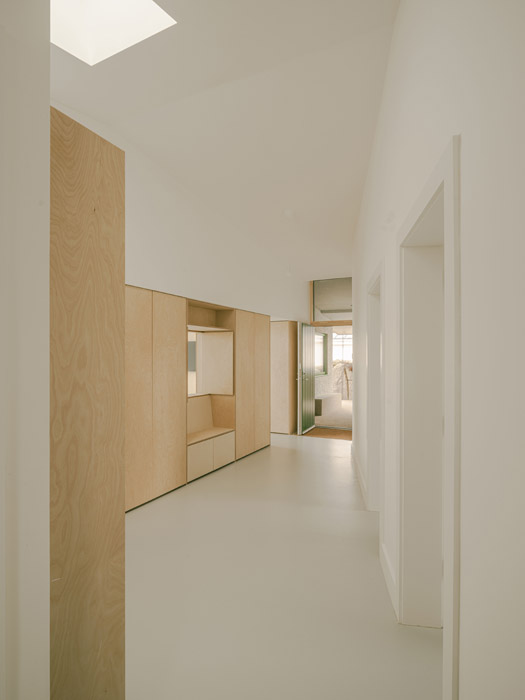 Cruit Island Pasparakis Friel Interior 4