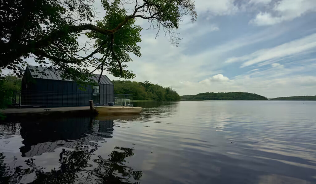 Floating Boathouse e1779290111205