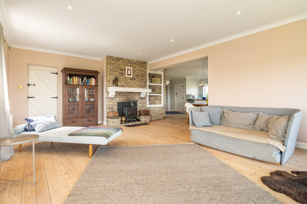 Thatch Cottage 37