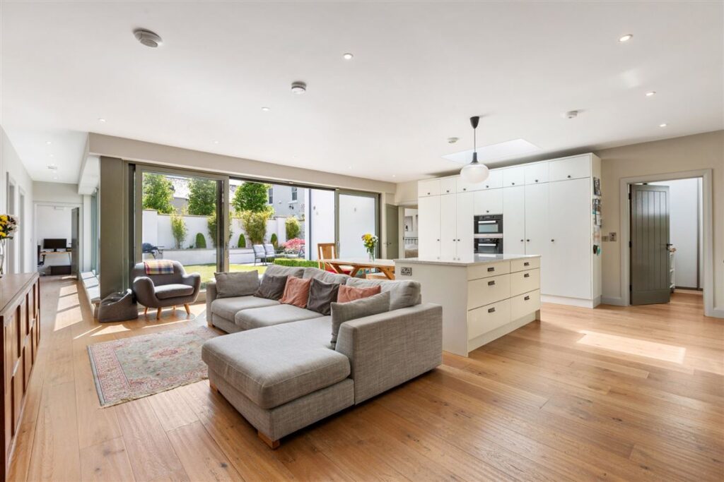 New build farmhouse on the grounds of Sandyford House 3 b368a868 b835 4bea 89b7 c384a8135383 x