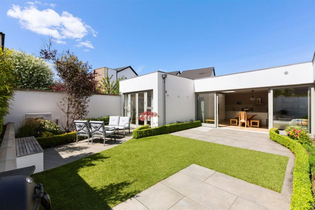 New build farmhouse on the grounds of Sandyford House 9 c01baf68 2a72 44e3 a2ca 20d1ed78c541 x