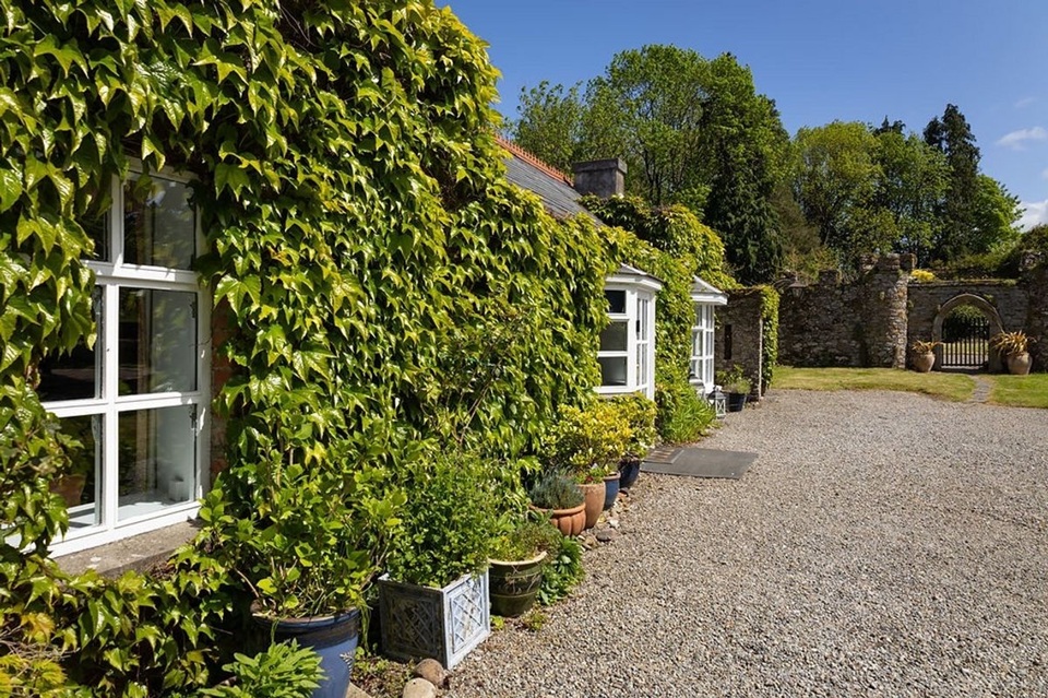 2 for €695k: Fairview, Dublin 3 or fair views over the Blackwater valley? 1 €695k