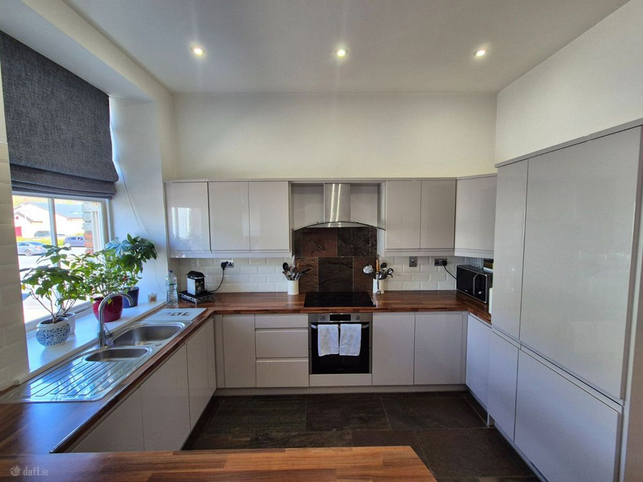 6 of the best houses for €300k or less across six counties in Ireland 4 kilrush kitchen