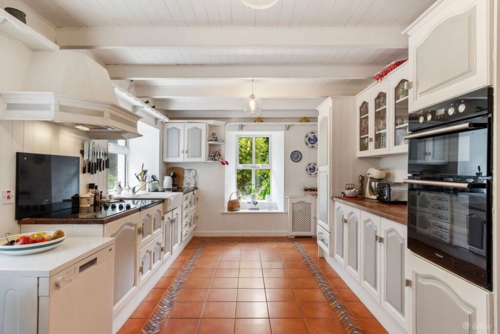 Mill house with the “best water in Ireland” at a great price 12 kitchen 4