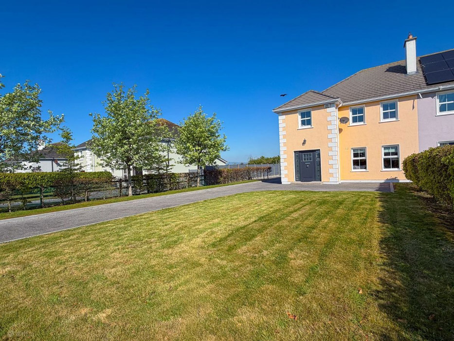 6 of the best houses for €300k or less across six counties in Ireland 14 tipperary