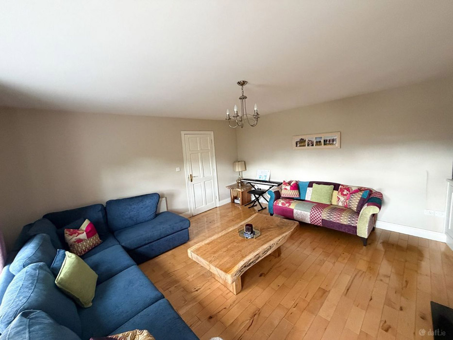 6 of the best houses for €300k or less across six counties in Ireland 15 tipperary living room 1