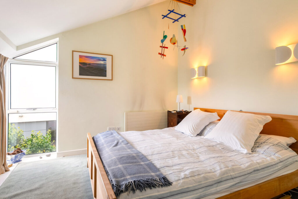 This is what it costs to live beside the Forty Foot in Sandycove 8 229 HR 15