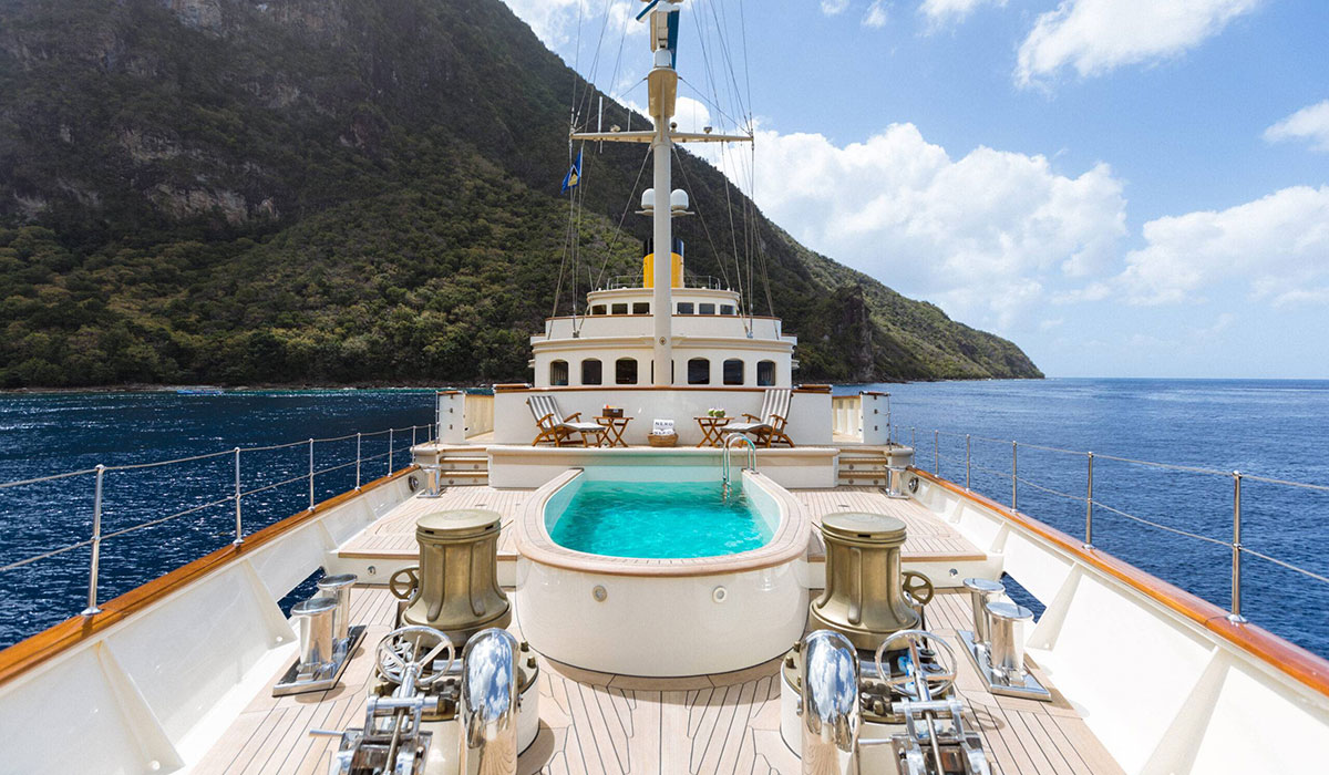 Deck on Nero yacht.