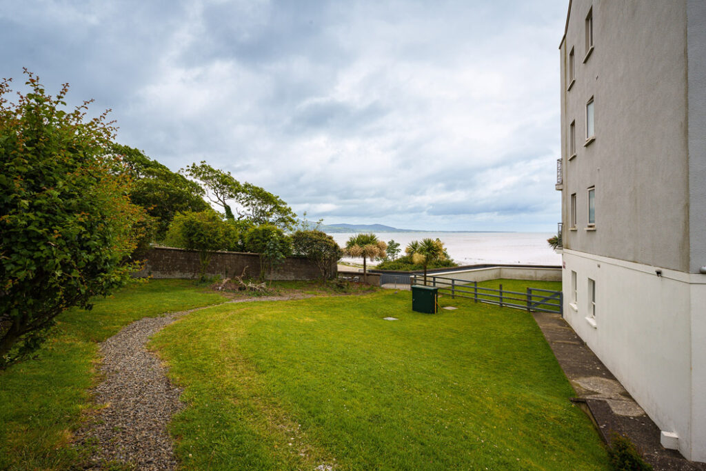 Cooley calling: The siren song of the sea in Blackrock, Co Louth, seeking €550k 8 3 Marine Court Blackrock 002 of 017