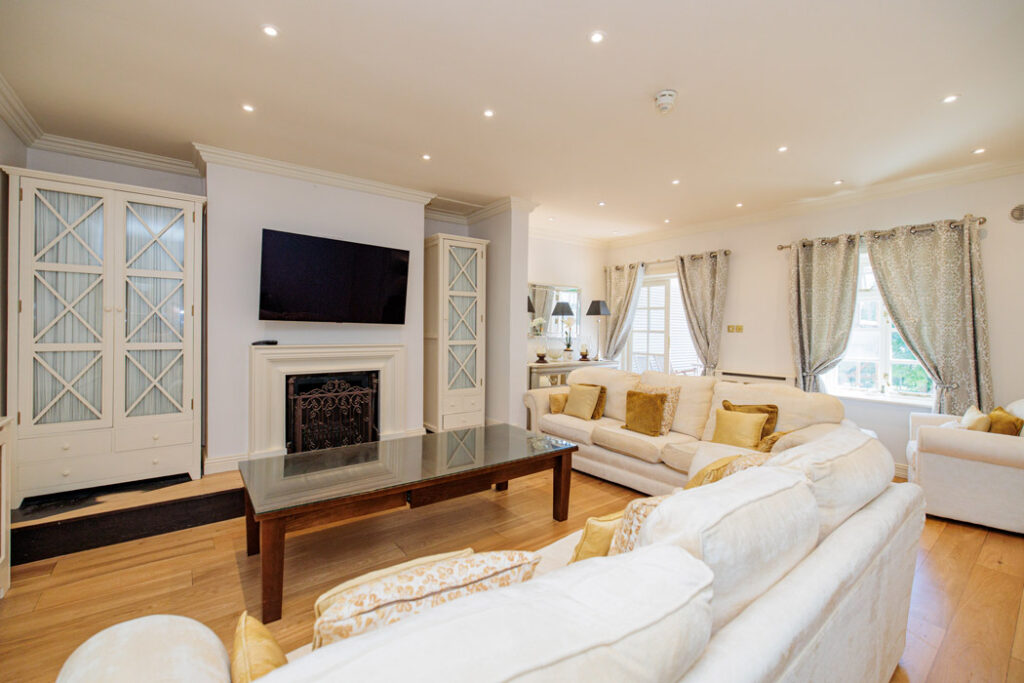 62 Rose Garden Lodges 12