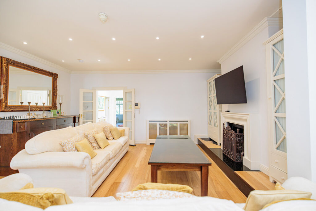 62 Rose Garden Lodges 14