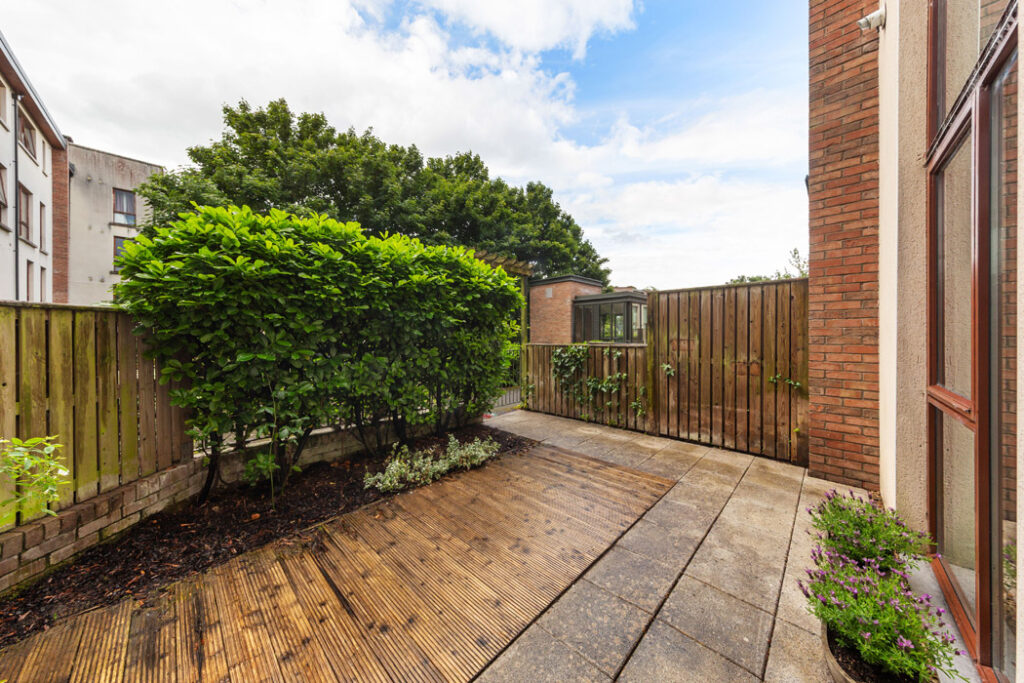 Two two-beds, within commuting distance to Dublin, for less than €370k 4 89936 R 1 RMP 0600
