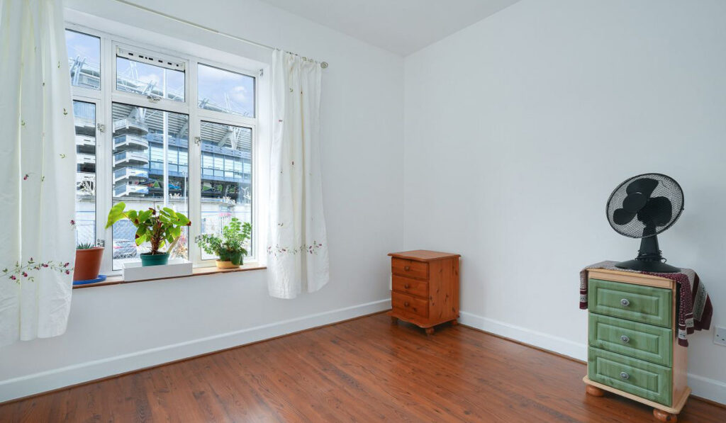 4 homes within sight of iconic GAA Stadiums for the All-Ireland season 8 Ballybough Bedroom
