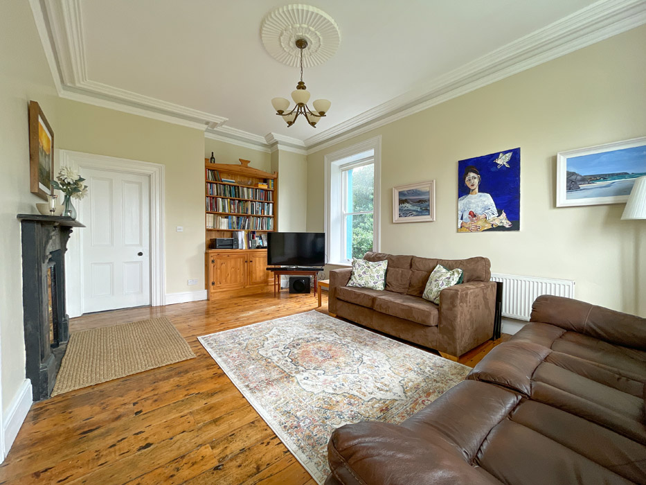 K836 Sitting Room edit