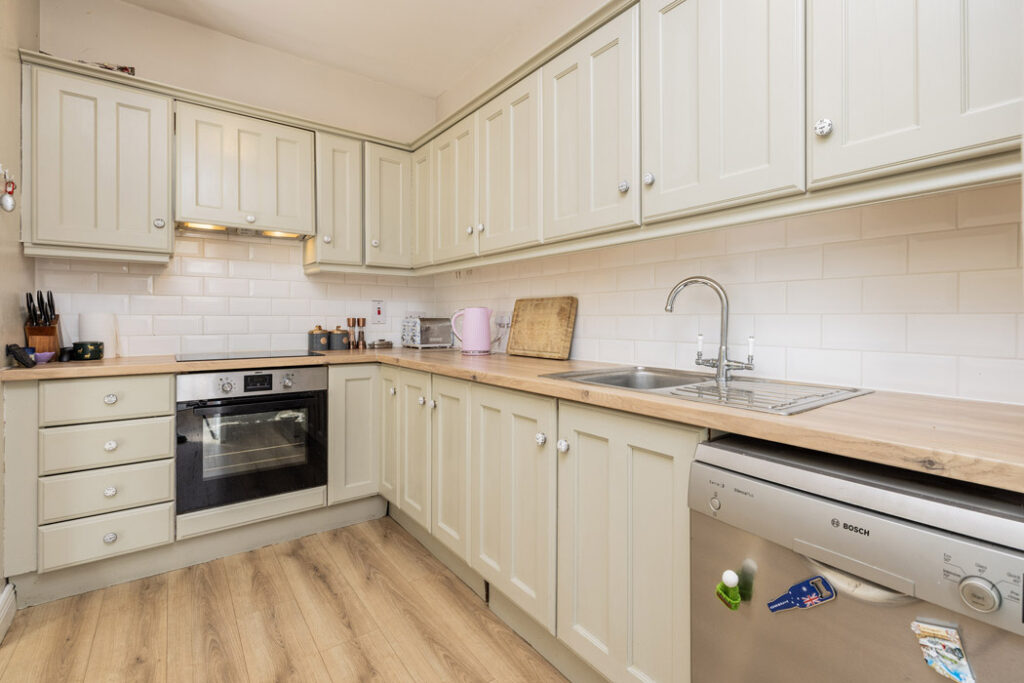 Two two-beds, within commuting distance to Dublin, for less than €370k 9 MG 1005