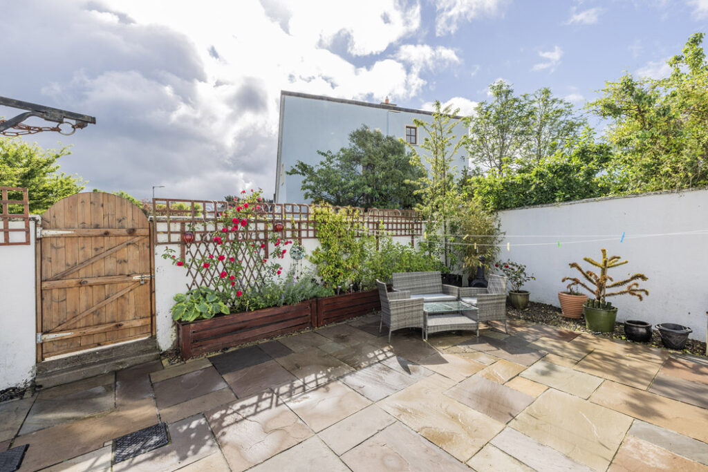 Two two-beds, within commuting distance to Dublin, for less than €370k 11 MG 1007