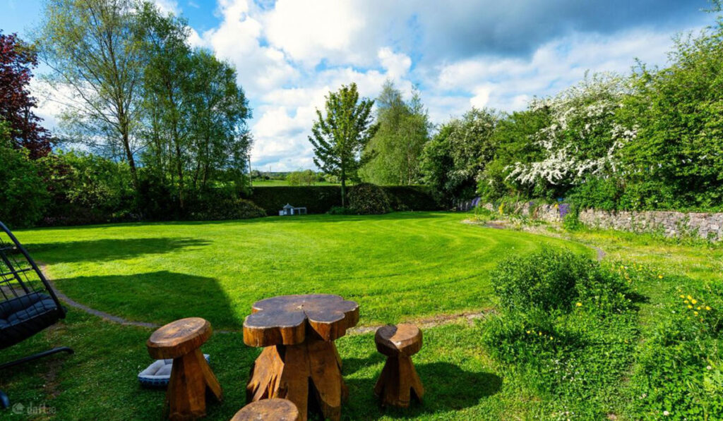Cottages to covet in the city, suburbs and wilds of the countryside from €80k 14 Offaly Garden